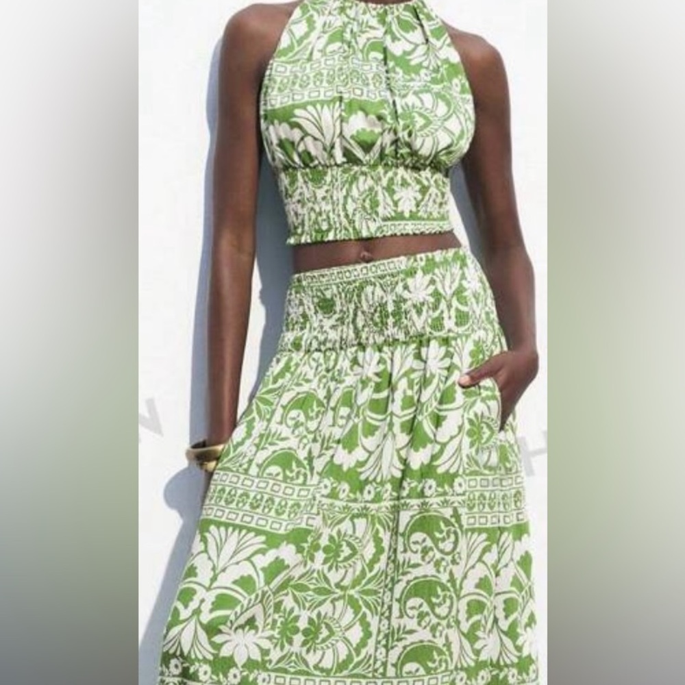 Two piece skirt set